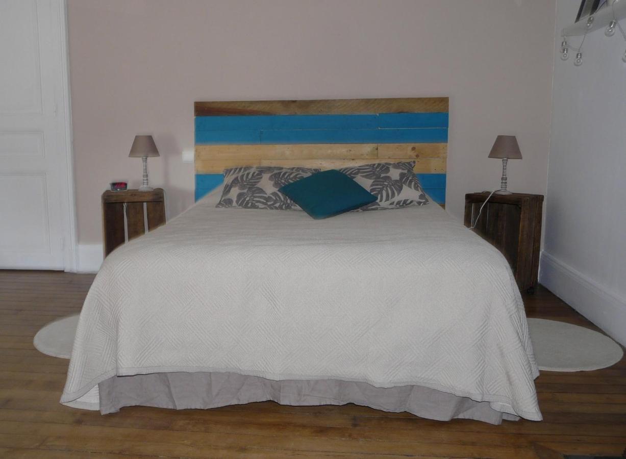 La Pie Grieche Bed & Breakfast Lucquy Екстериор снимка